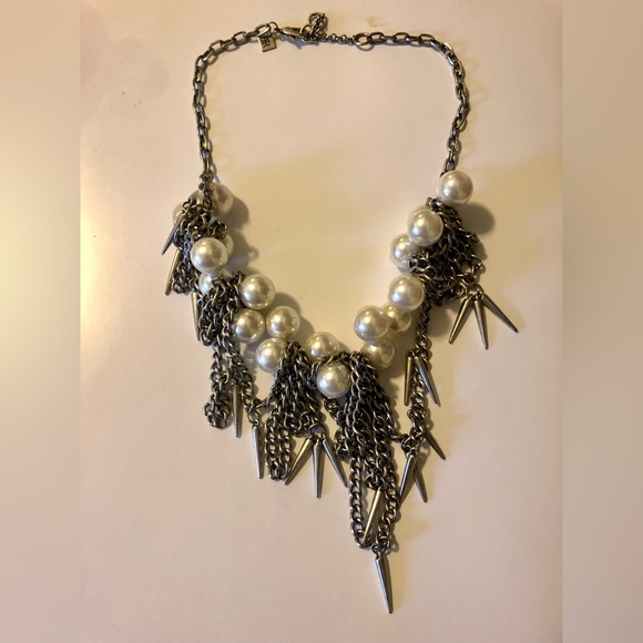 💚 SALE! Pearl & Chain Necklace - Picture 1 of 1